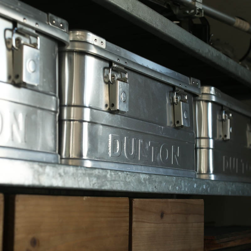 決して媚びないけれど、裏切らない忠実な収納 ALUMINUM CONTAINER ''CONVOY 2'' RC-S アルミ コンテナ "コンボイ 2" RC-S